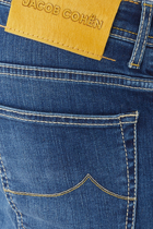 بنطال جينز بخصر متوسط الإرتفاع